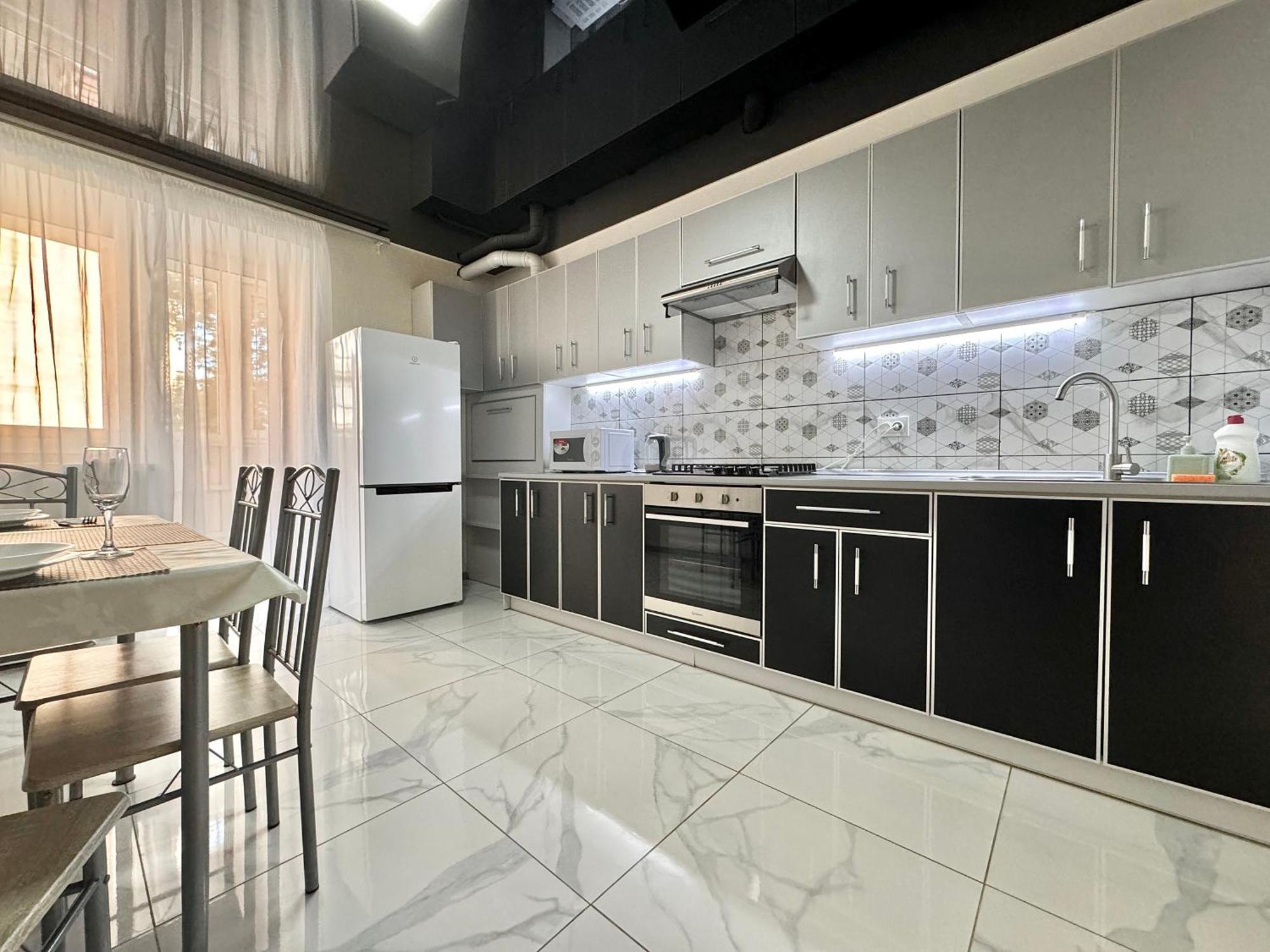 Apartpoltava 2 Окремі Кімнати, Новобудова, Два Великих Ліжка Центр, Корпусний Сад Exteriör bild