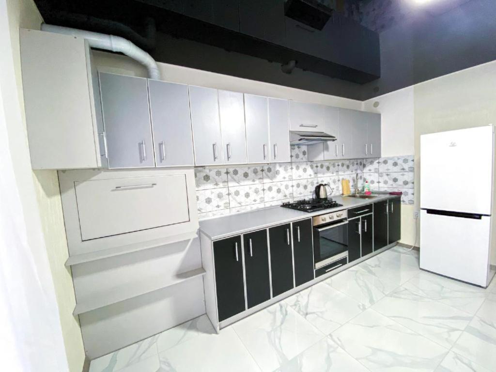 Apartpoltava 2 Окремі Кімнати, Новобудова, Два Великих Ліжка Центр, Корпусний Сад Exteriör bild